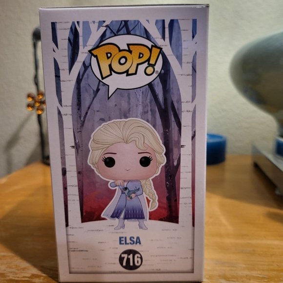 Frozen 2 Elsa Target Exclusive Funko Pop - Picture 4 of 10